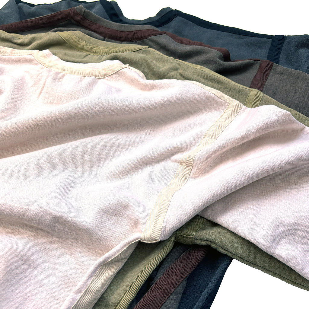 Crewneck Sweat / Vector